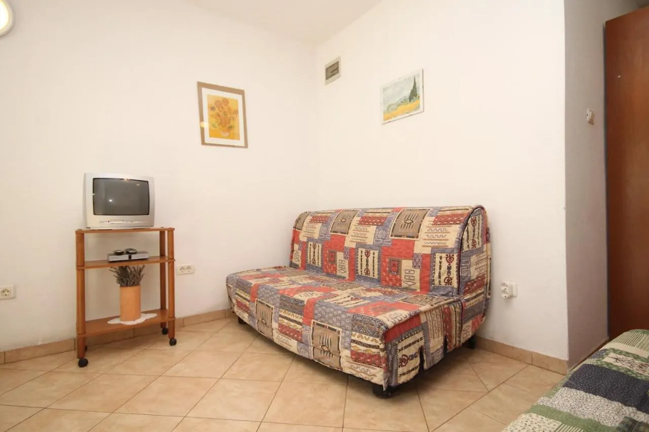 Apartments With A Parking Space Umag - 7171