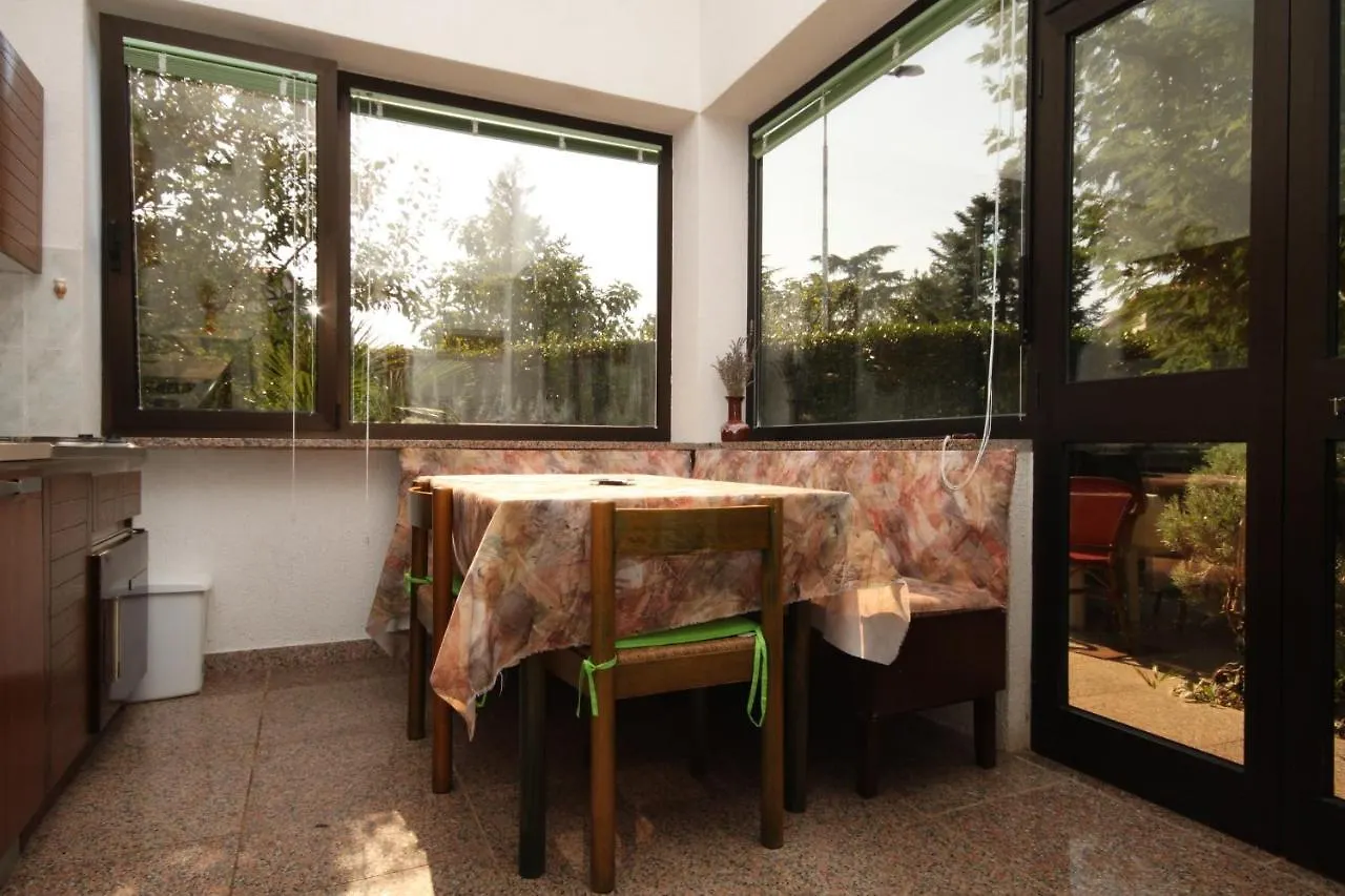 Apartments With A Parking Space Umag - 7171 Croatia